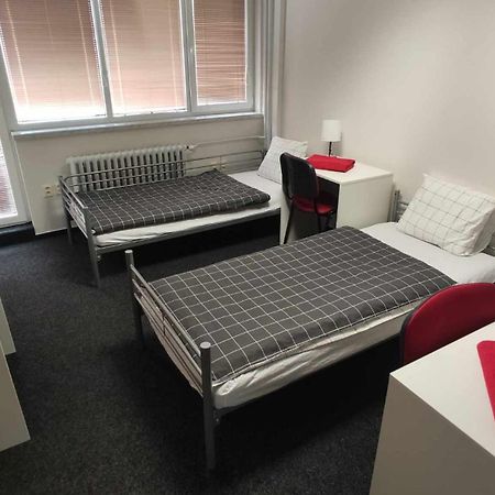 Parkcentrum Lowcost Hotel Near Center Of Ostrava Bagian luar foto